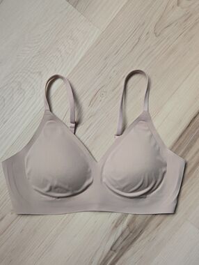 EBY Relief Bra, Seamless, Nude, Size Medium